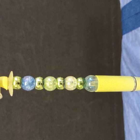 HANDMADE DISNEY DOORABLE BEADED PEN INSIDE OUT (JOY) - Picture 3 of 5
